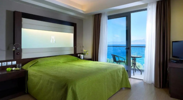 Полулюкс Arion Hotel