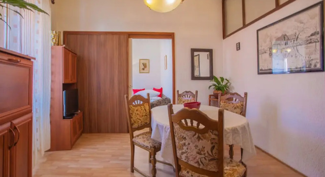 Apartment Laki, Prenota Appartamento Hotel a Isole Quarnerine con parcheggio, Parcheggio