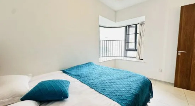 Двухместный семейный люкс Deluxe с балконом Xishuangbanna Miracle Residence "Jiangjing" Meisu (Gaozhuang Xishuangjing Starlight Night Market)