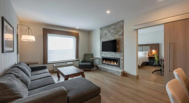 Двухместный люкс Holiday Inn Express & Suites Moncton by IHG