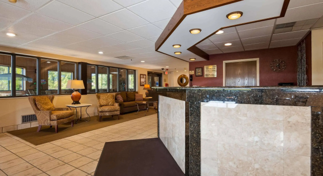 Best Western PLUS Caldwell Inn, Prenota Hotel Caldwell Ohio