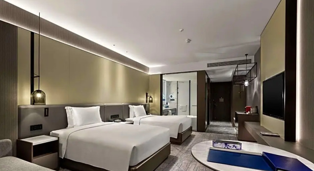 Номер Executive DoubleTree by Hilton Qidong, China