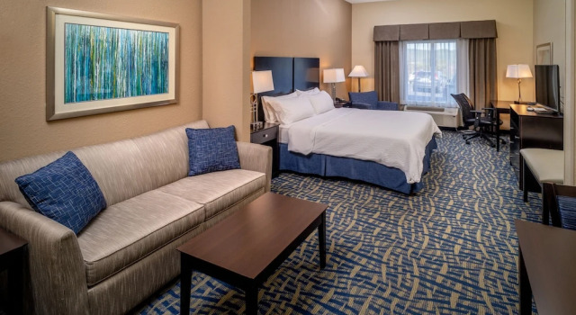 Двухместный люкс Holiday Inn Express & Suites Lebanon by IHG