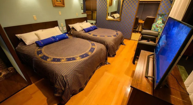 Strata Hotel