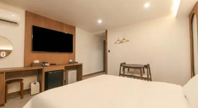 Двухместный номер Deluxe c 1 комнатой с видом на город Jeonju DanA Hotel