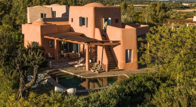 Вилла с 2 комнатами Is Molas Villas