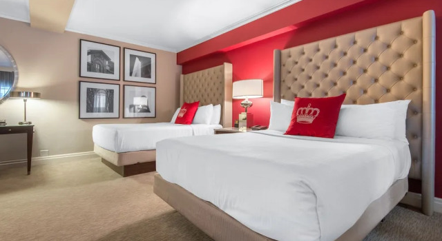 Четырёхместный номер Premier The Omni King Edward Hotel