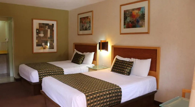 Четырёхместный номер Standard Hotel Colonial Ciudad Juarez