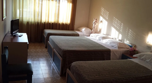Четырёхместный номер Standard Hotel Sole