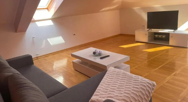 Loft apartman, Buchen Sie Ferienwohnung Jagodina Zentralserbien