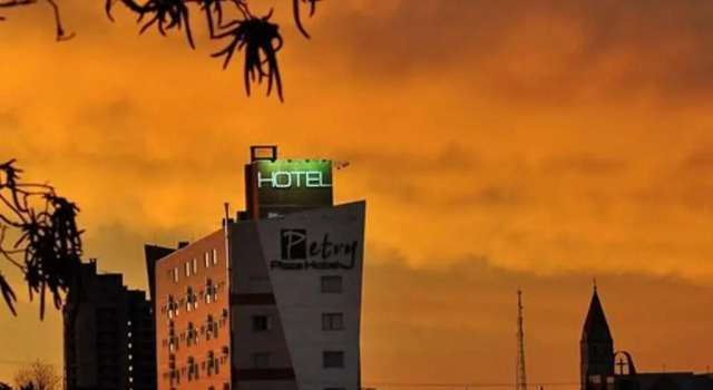Petry Plaza Hotel, Забронировать Отель Каноиньяс Санта-Катарина