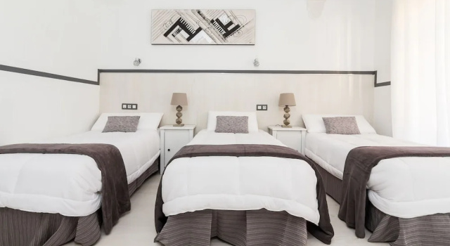 Четырёхместный номер Standard Gran Via 63 Rooms