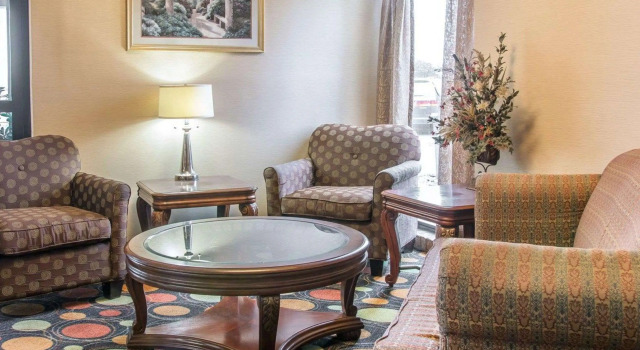 Comfort Inn Maumee - Perrysburg Area, Reserva ahora Hotel Hoteles en Maumee con piscina, Piscina