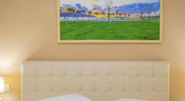 Четырёхместный номер Standard с 2 комнатами с балконом Suites By Jordans Hotel