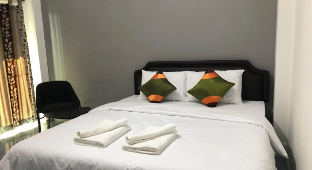 Oblique Apartment - ออฟบลิค อพาร์ทเมนท์, Buchen Sie Ferienwohnung Bang Yai 