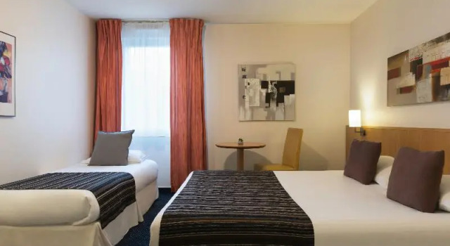 Номер Standard greet Hôtel Montbéliard