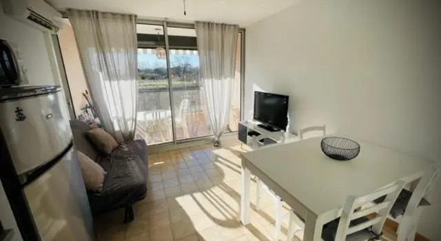 Studio double cabine en résidence à 600m de la plage, Book Hotel Hotels in Camargue with a Pool, Swimming Pool