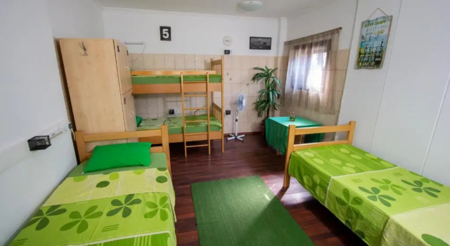 Pat în dormitor Hi Skopje Hostel