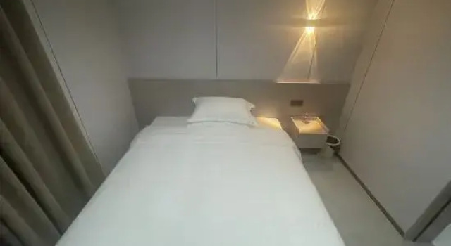 Люкс Deluxe Maoming Yingfu Homestay