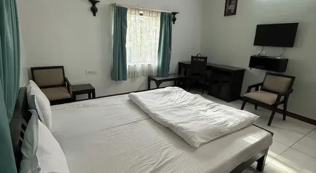Red Rock Hotel & Restaurant, Забронировать Отель Отели штата Раджастхана 3 звезды, 3*