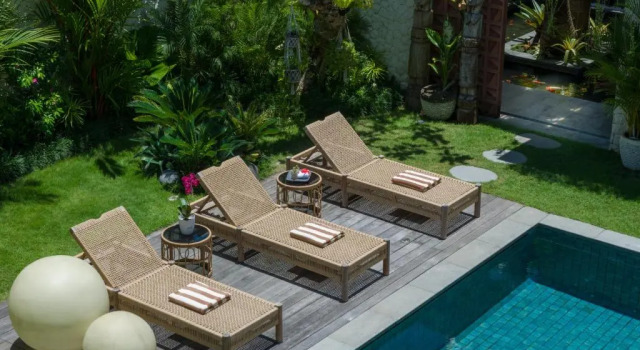 Вилла с 4 комнатами Villa Pantai Indah