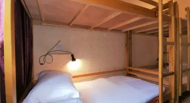 Кровать в общем номере Shaoxing Laotaimen Luxun Native Place Youth Hostel