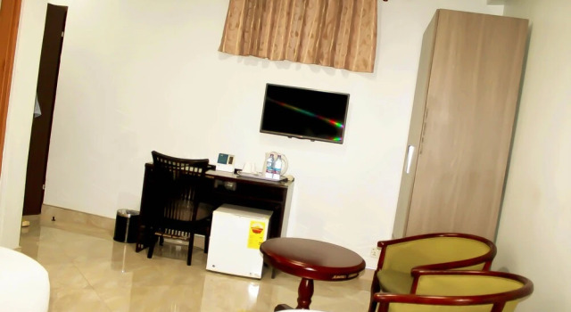 Mawuli Hotel, Book Hotel Obuasi 