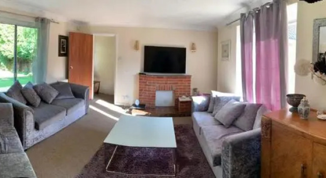 Captivating Bungalow With Garden in High Wycombe, Забронировать Отель Хай-Уиком 