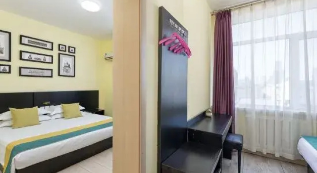 Люкс City Boutique Hotel(Dalian Railway Station People Saunare Subway Branch