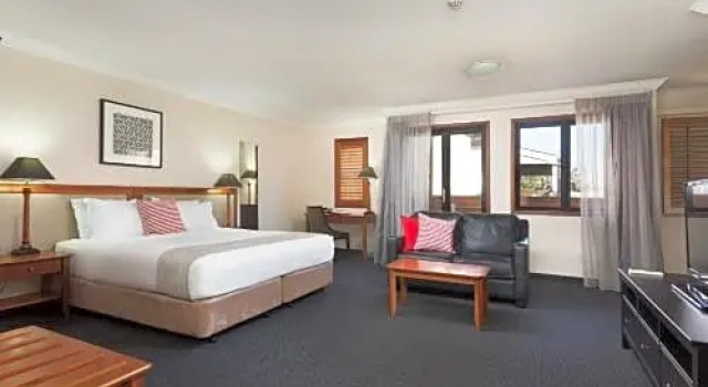 Люкс Отель Ramada by Wyndham Brisbane Windsor