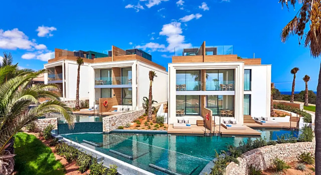 Superior Suite Punta Prima Apartments by 3VILLAS