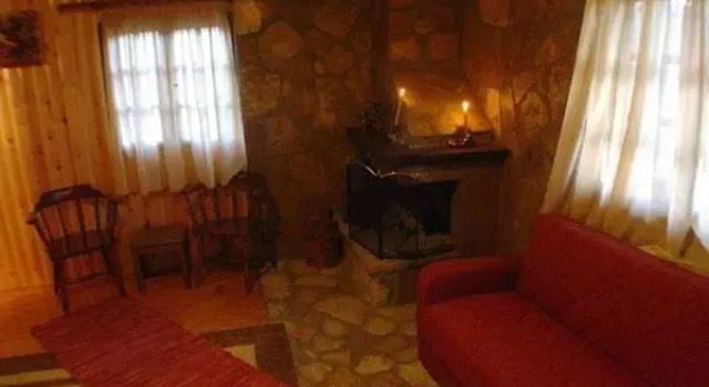 Φάρμα της φονισσας, Rezervovat Hotel Xylokastro-Evrostina Corinthia Regional Unit