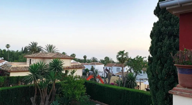 Вилла VILLA NABRISA MARBELLA, 5 BEDROOM, PRIVATE POOL, GARDEN, BBQ