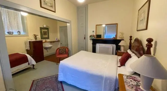 Standard Twin room Victoria House