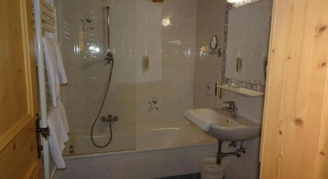 Двухместный семейный люкс с балконом Alpenhotel Landhaus Küchl