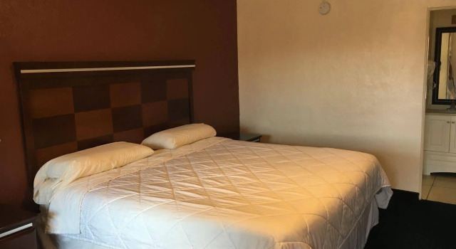 National 9 Inn Roswell, Varaa Hotelli Hotellit New Mexico pysäköinnillä, Pysäköinti
