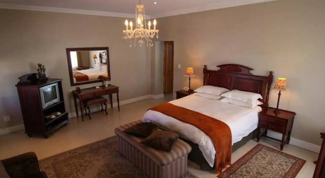 The Victorian 1906 Hotel