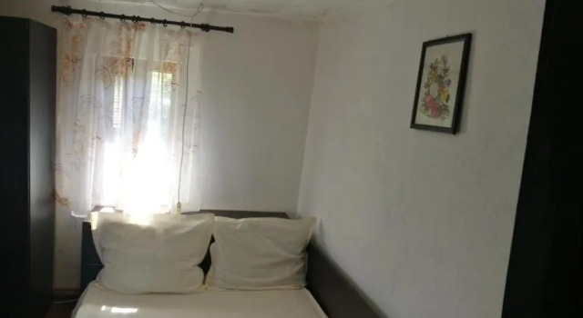 Vitanova Guest House, Book Pension Hoteller i Tryavna med parkering, Parkering