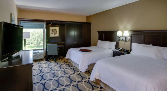Четырёхместный номер Standard Hampton Inn Harrisburg/Grantville/Hershey