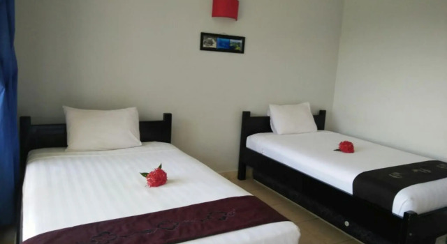 CF Komodo Hotel