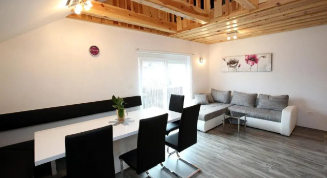Апартаменты с 3 комнатами с балконом Apartments Klemenčič
