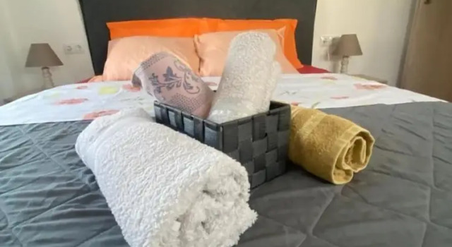 Cozy Apartment With two Bedrooms With a sea View, Rezervovat Apartmán Hotely v Perea s parkováním, Parkování
