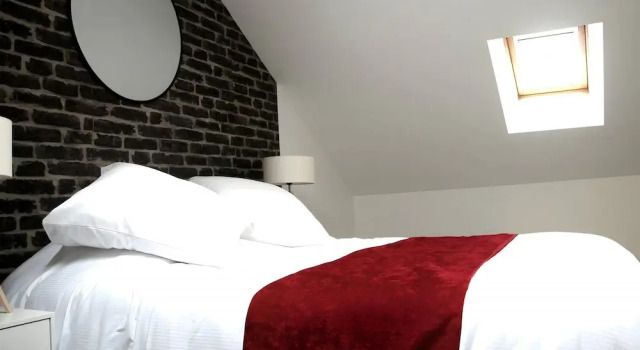 Downtown Living With a View, Ideal for 4, Забронировать Апартаменты/квартира Ле-Ман Sarthe