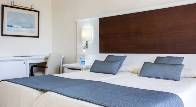 Двухместный номер Standard с балконом Grupotel Amapola