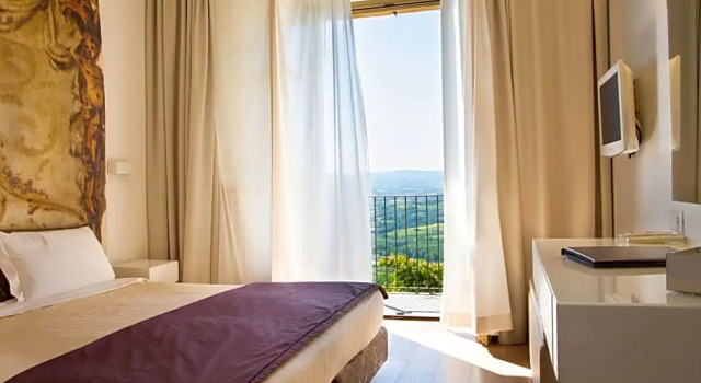 Номер Superior Hotel Castello di Santa Vittoria