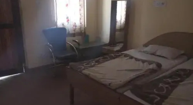 Hotel Neelkanth Palace, Rezervovat Hotel Uttarkāshi Uttarakhand