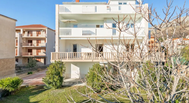 LCT Oleander Apartments, Rezerwuj Apartament Hotele w Strožanac z parkingiem, Parking