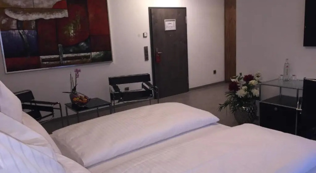 Полулюкс Deluxe Hotel ZeitZeichen