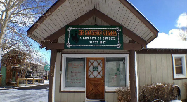 El Rancho Motel, Boek Motel Jackson 