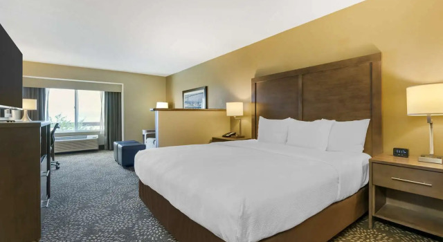 Двухместный люкс с видом на реку Best Western Columbia River Waterfront Hotel Astoria